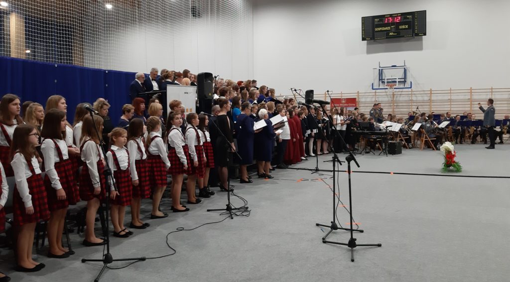 Ch&oacute;r "RYBAŁCI" na koncercie "Wielkopolska Śpiewa Niepodległej" - zdjęcie 2