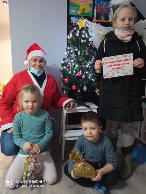 &bdquo;Święty Mikołaj odwiedził dzieci z Gminy Radwanice&rdquo; - zdjęcie 4